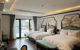 Aquarius Premium Hotel