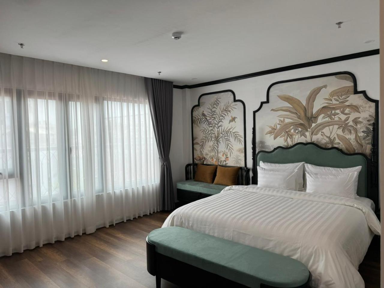 Aquarius Premium Hotel Hanoi Exterior photo