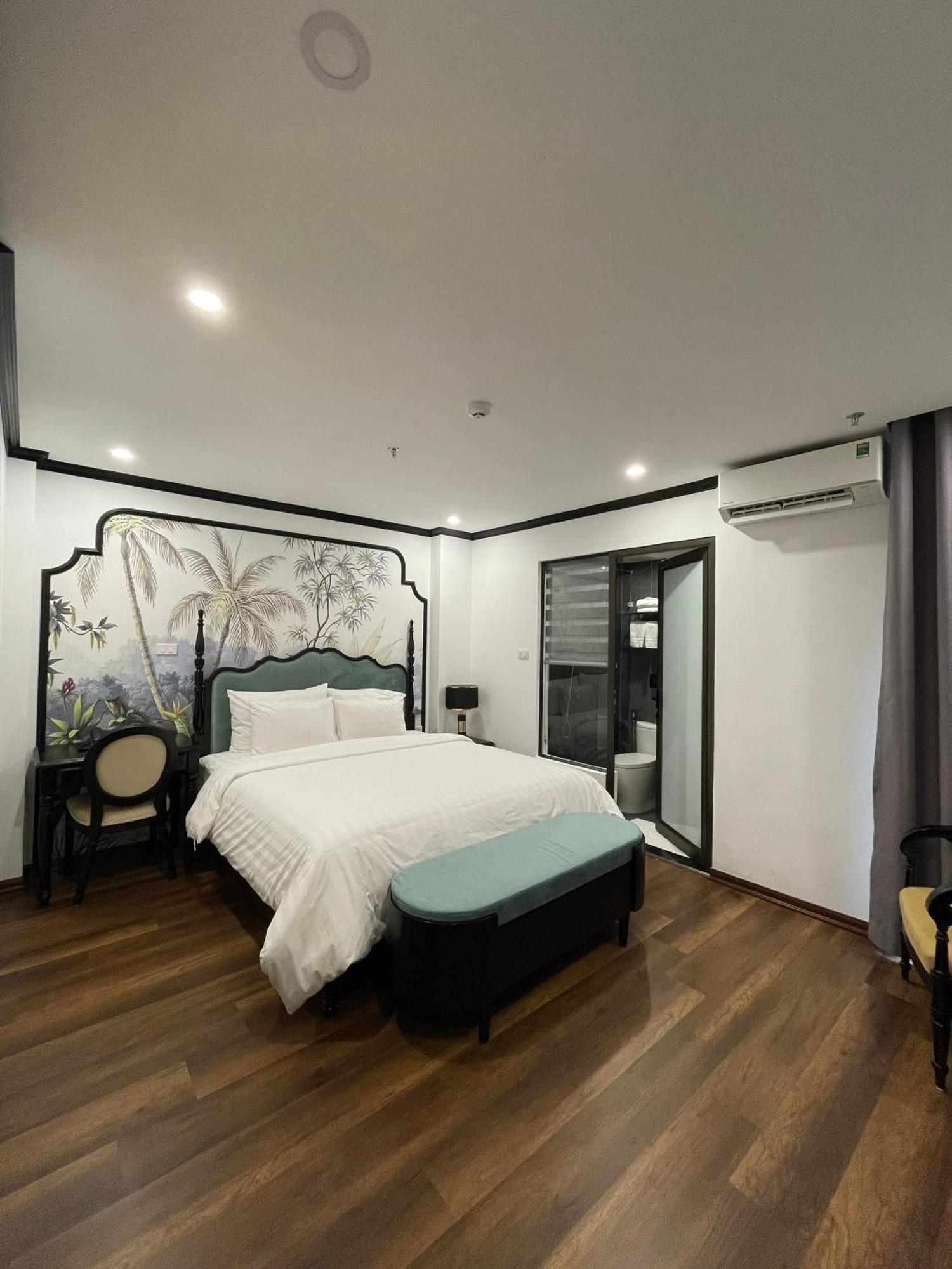 Aquarius Premium Hotel Hanoi Exterior photo