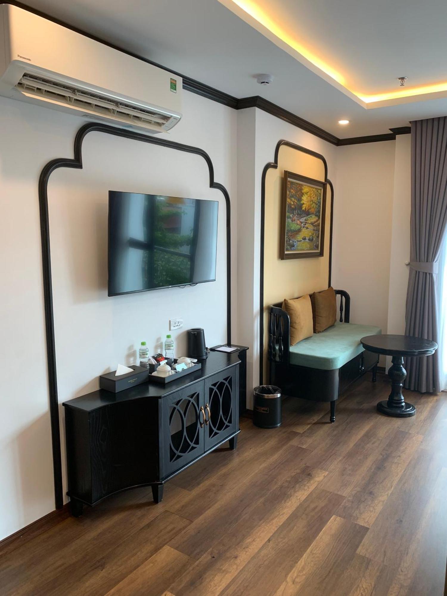 Aquarius Premium Hotel Hanoi Exterior photo