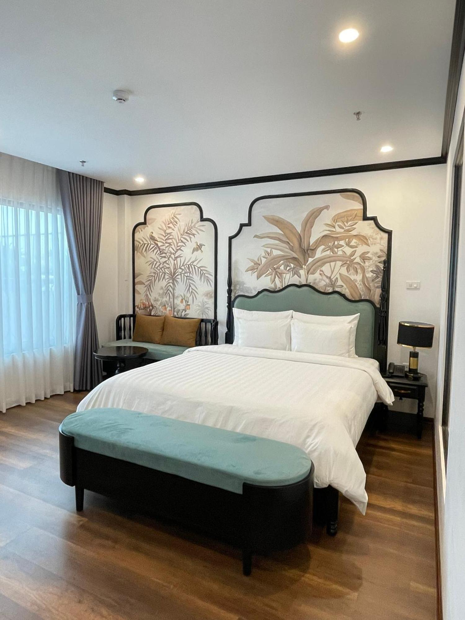 Aquarius Premium Hotel Hanoi Exterior photo