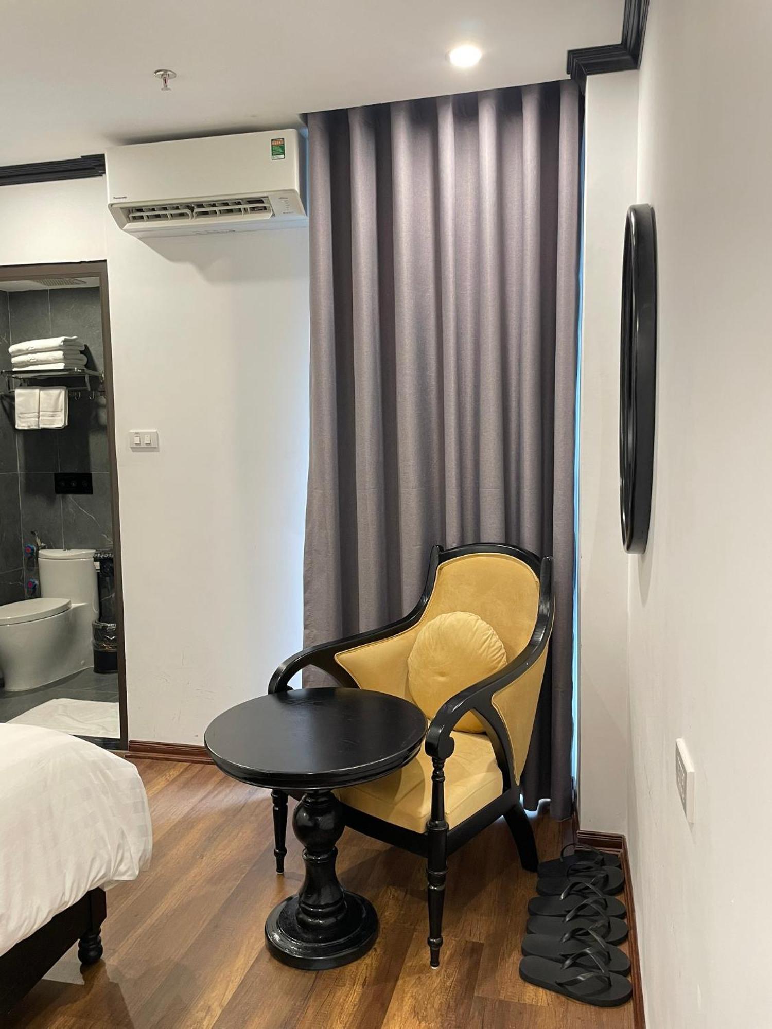 Aquarius Premium Hotel Hanoi Exterior photo