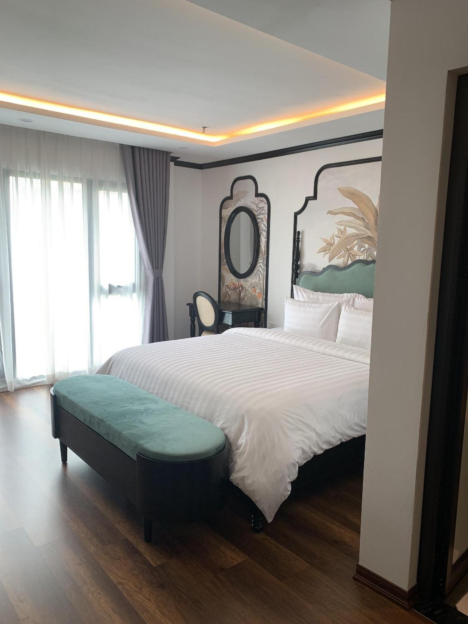 Aquarius Premium Hotel Hanoi Exterior photo