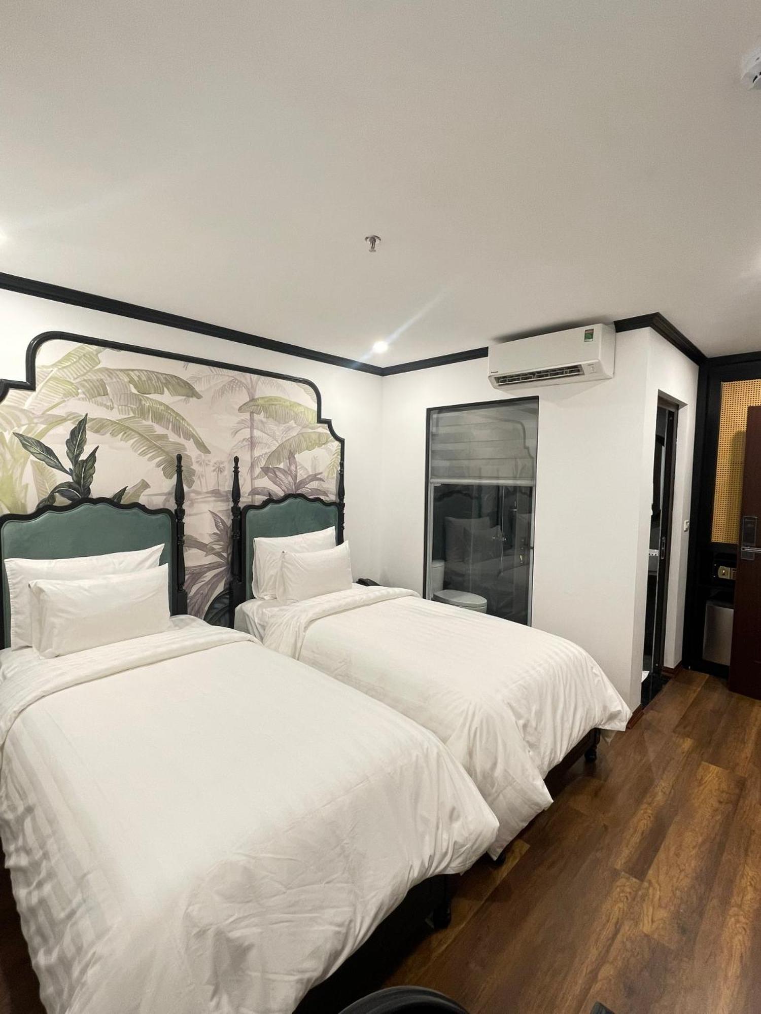 Aquarius Premium Hotel Hanoi Exterior photo